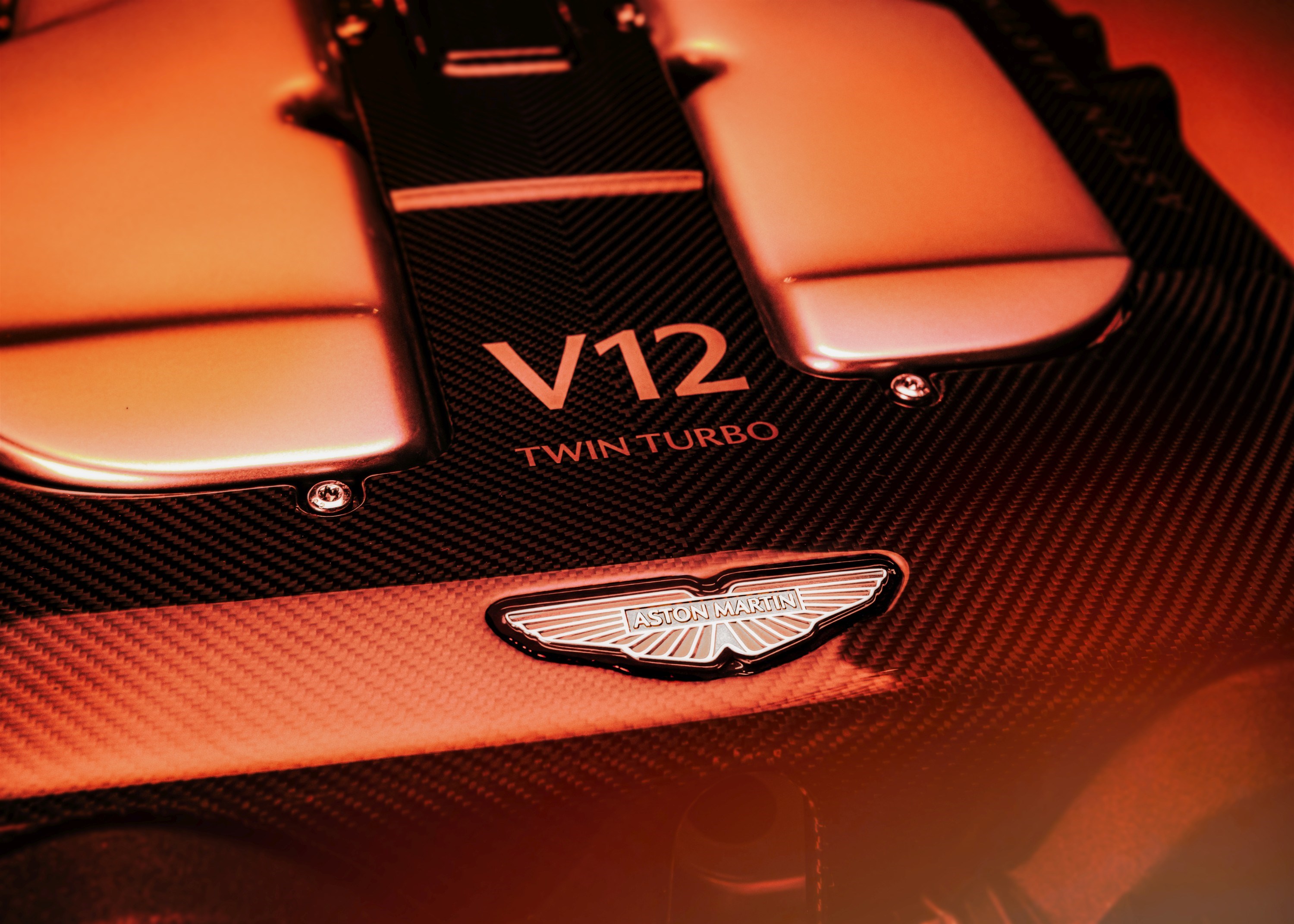 Aston Martin yeni V12 motorunu tanıttı: Yeni bir çağ başlıyor