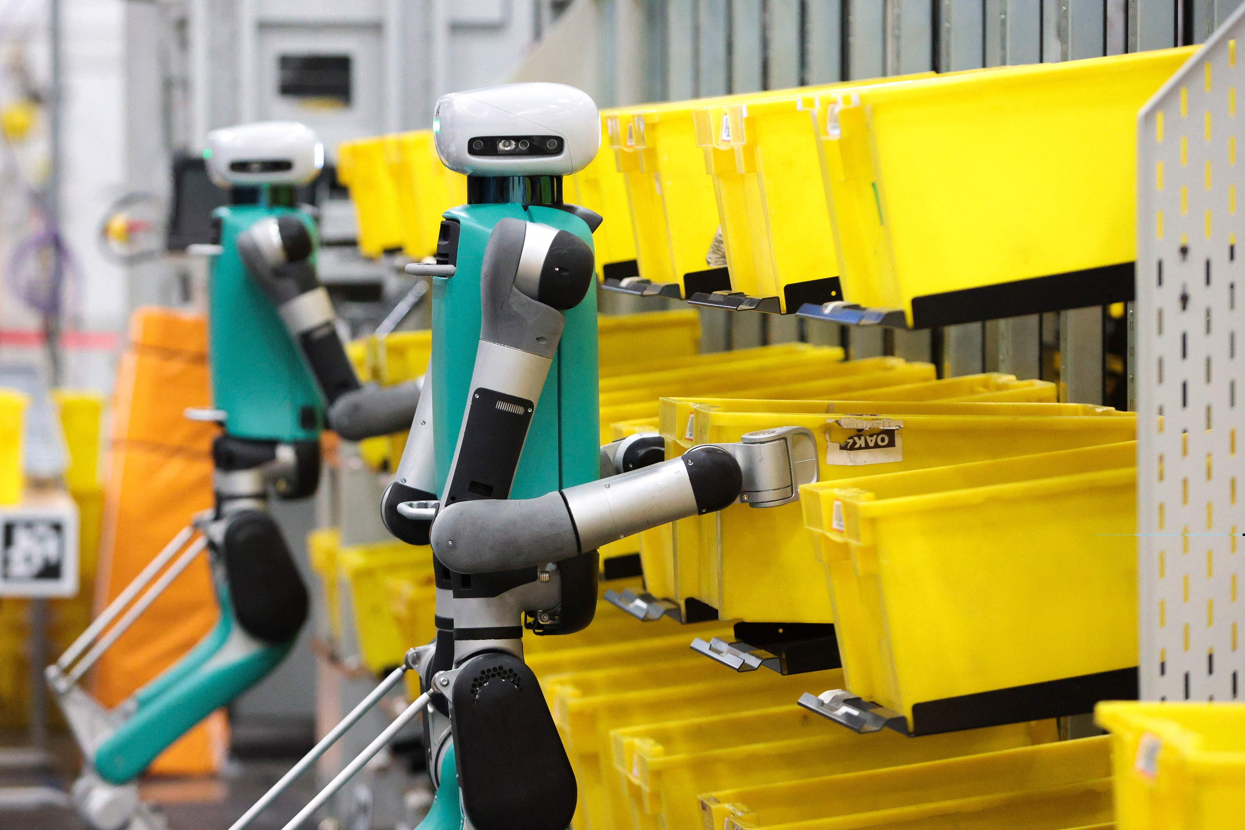 Amazon çalışanları, robot işçilerden endişe ediyor