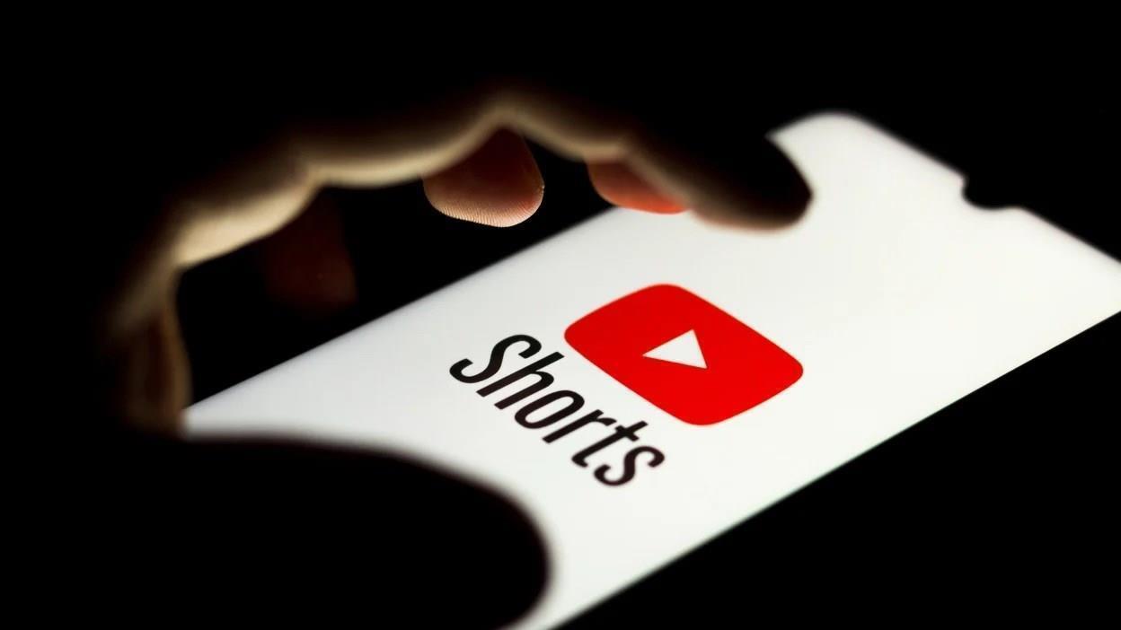 YouTube, yapay zeka özetleyicisini Shorts'ta deniyor