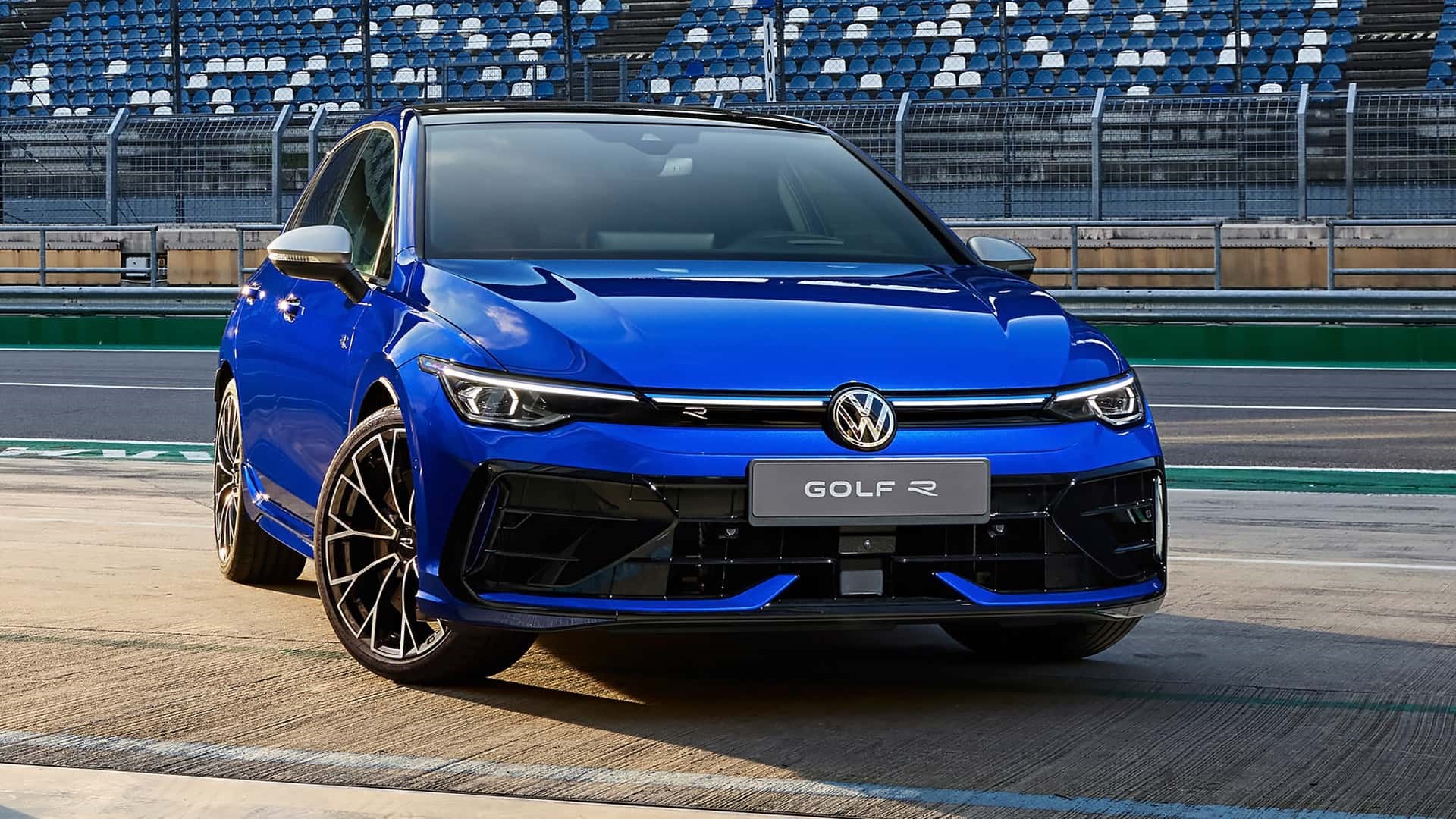 2025 Volkswagen Golf R tanıtıldı: İşte tasarımı ve özellikleri