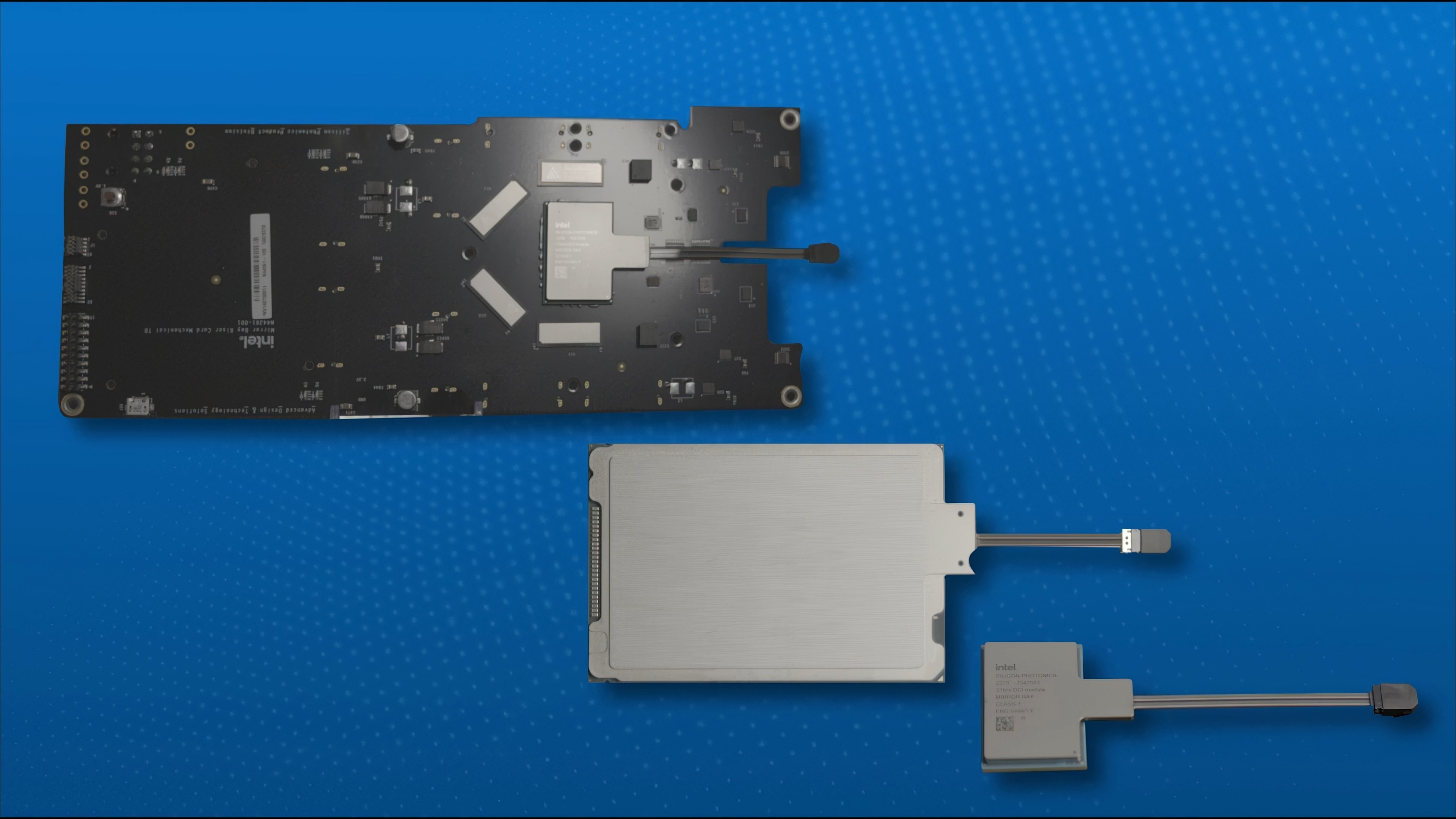 Intel dünyanın ilk optik ara bağlantısını tanıttı