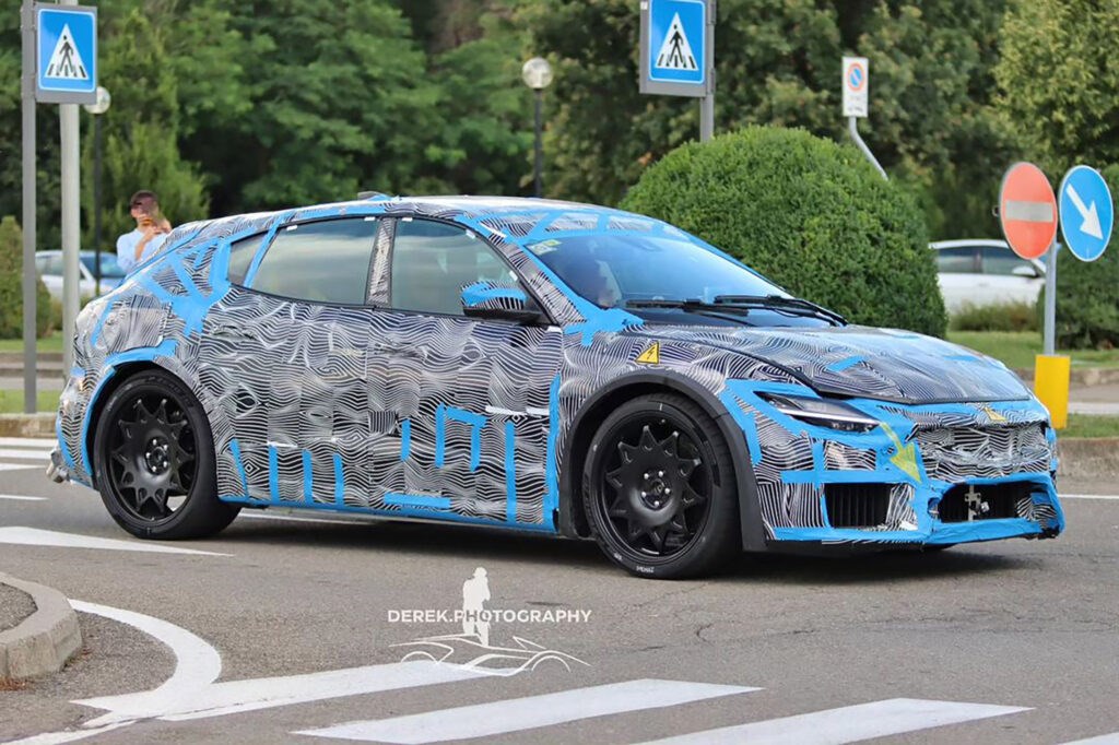 Ferrari'nin ilk elektrikli modeline ait fotoğraflar ortaya çıktı