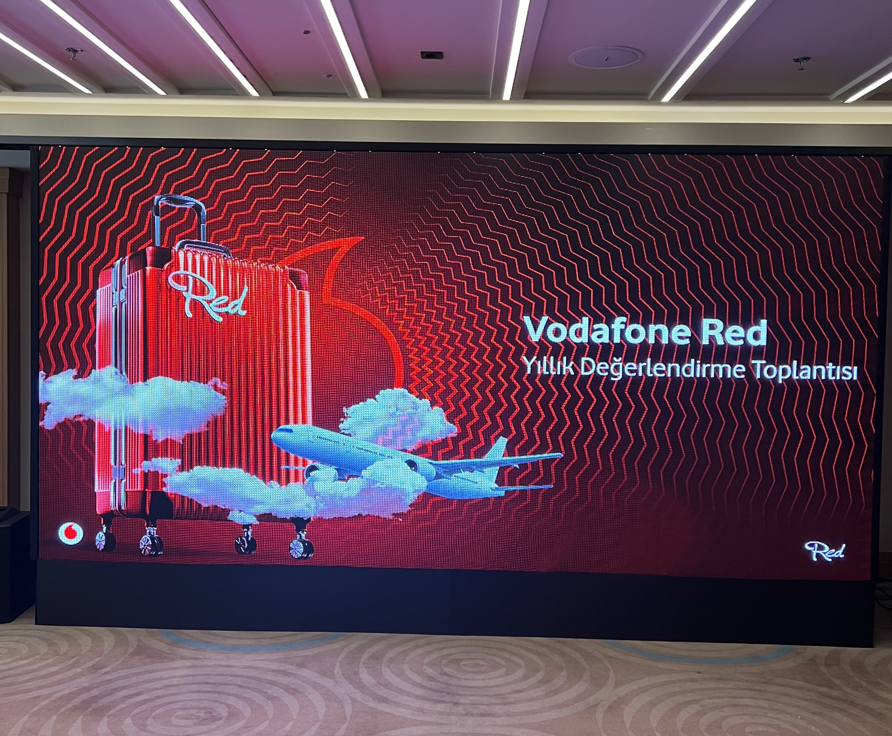 Vodafone Red'e özel yurt dışında avantajlı paketler