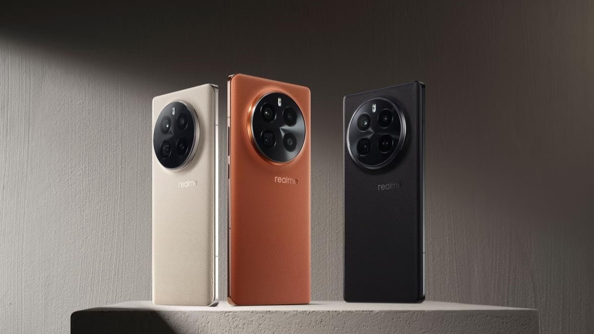 Realme, 300W hızlı şarj teknolojisi ile 5 dakikada şarj sunacak