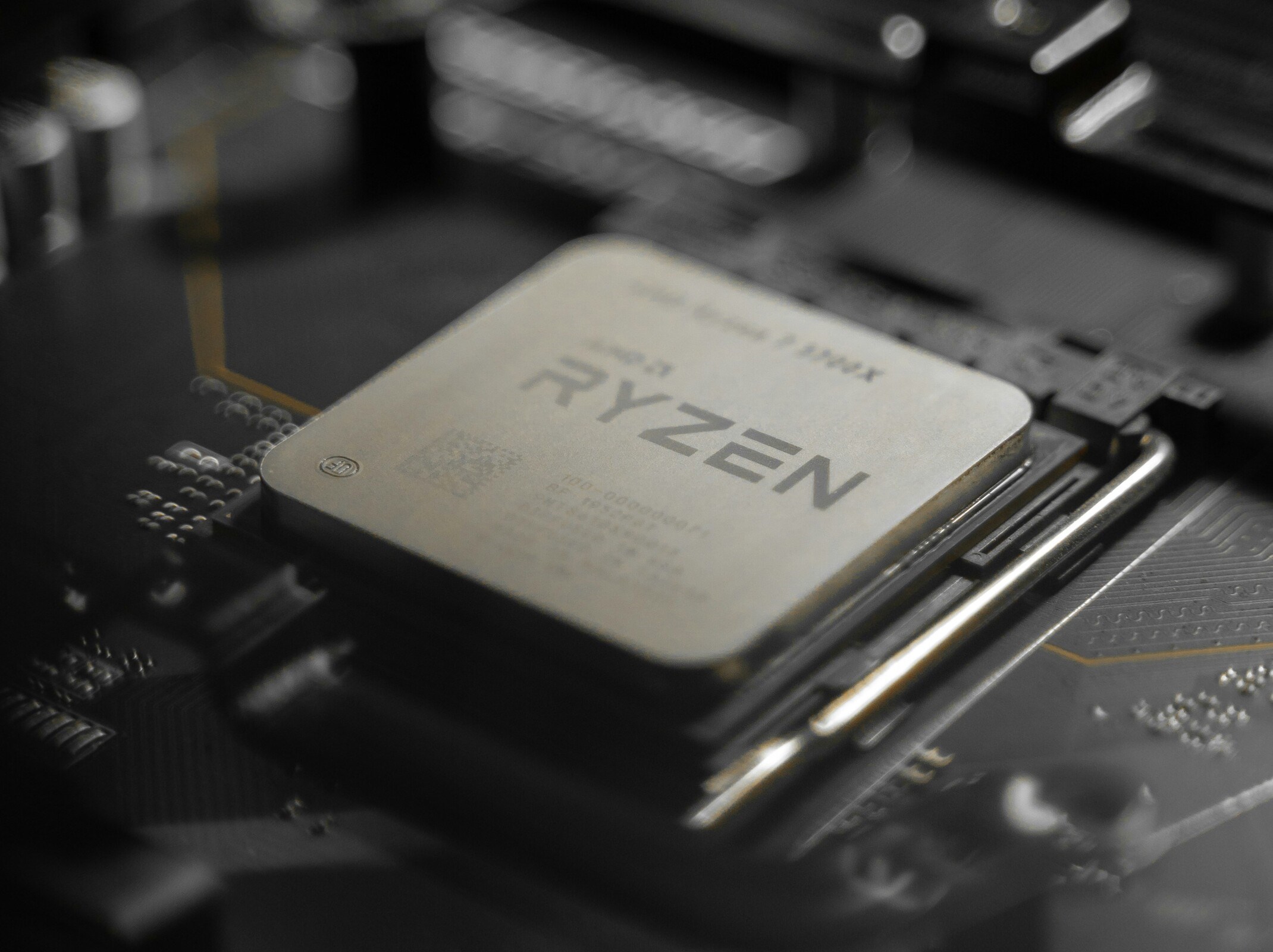 AMD’nin eski işlemcileri Sinkclose açığı için yama almayacak