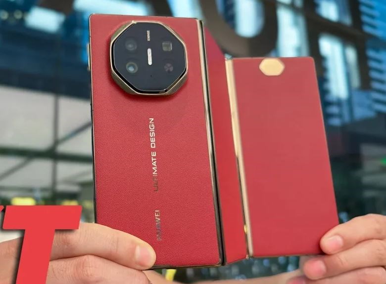 Huawei’nin üçe katlanır telefonu Mate XT karaborsaya düştü
