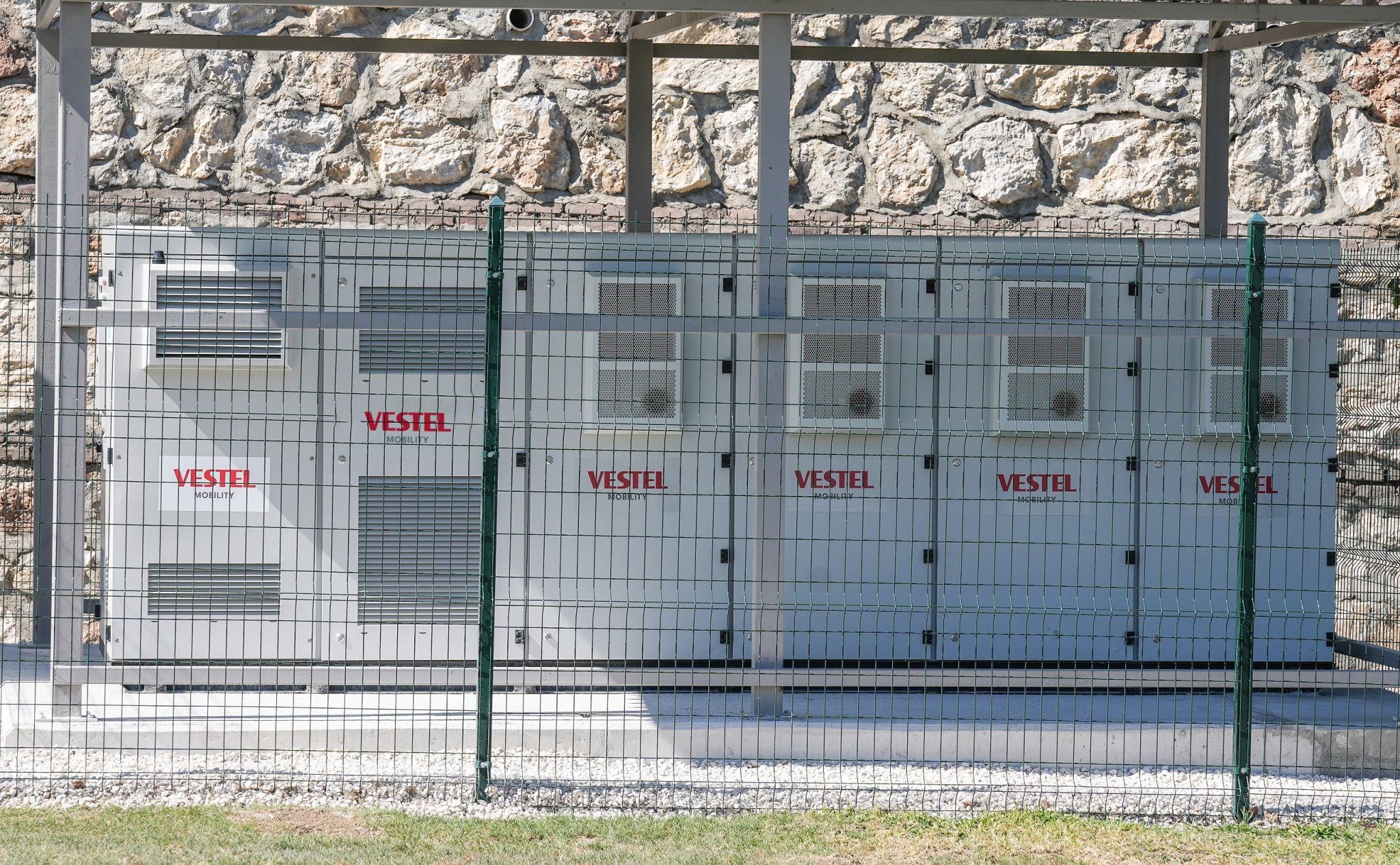 Vestel’den Türkiye'nin ilk yerli batarya enerji depolama sistemi