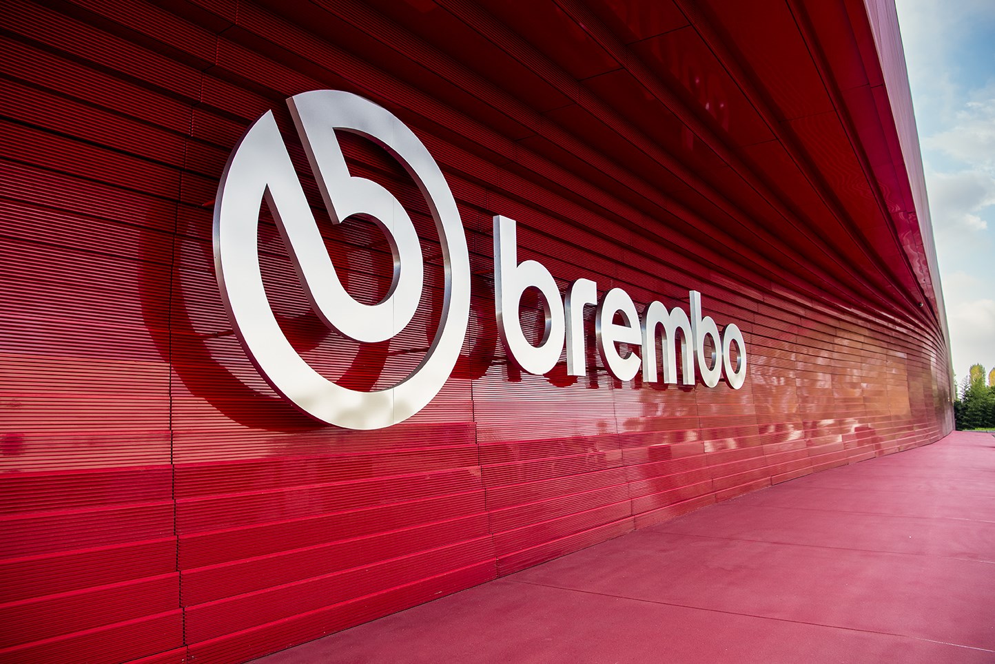 Brembo, süspansiyon üreticisi Öhlins'i satın aldı