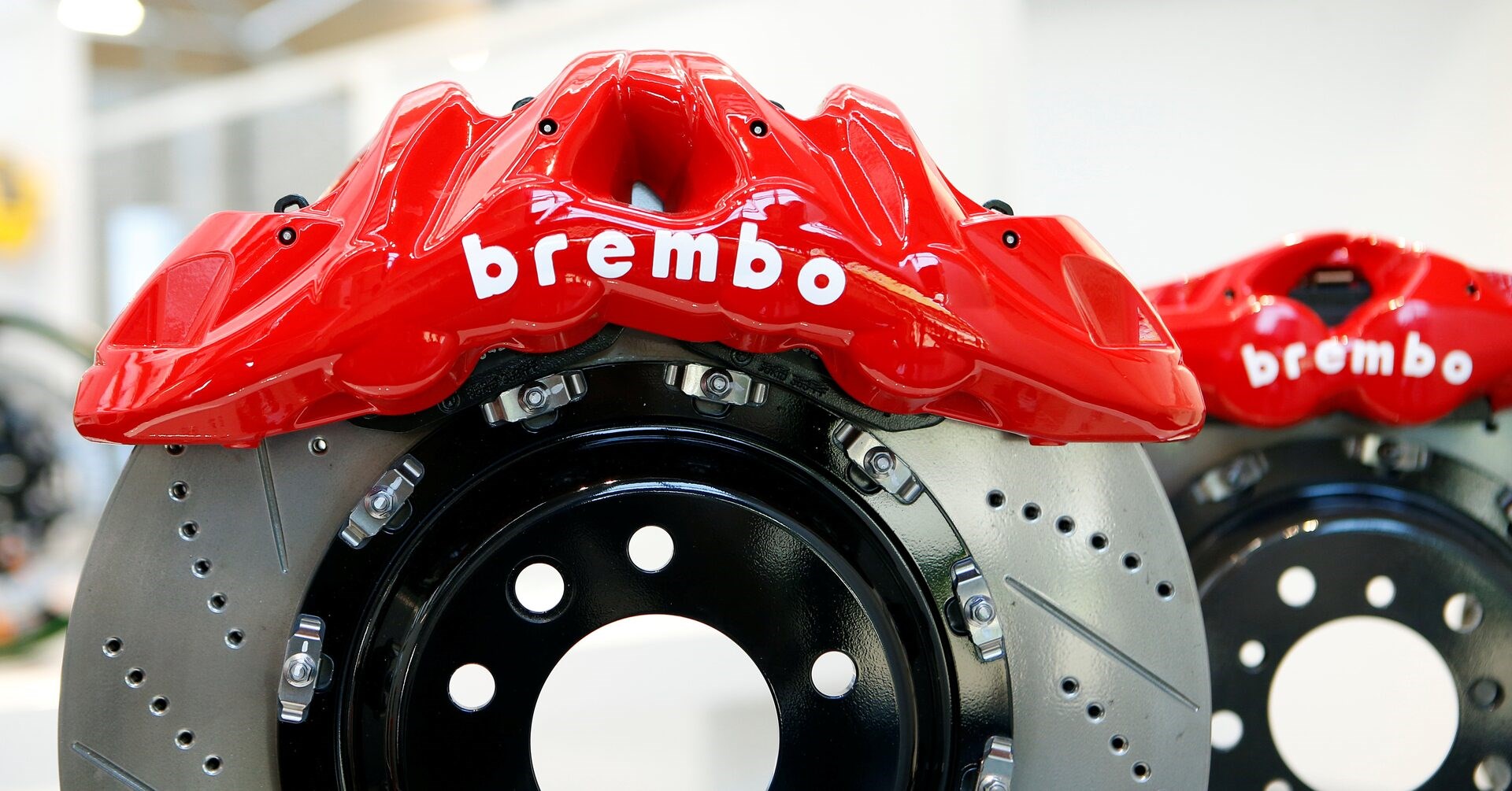 Brembo, süspansiyon üreticisi Öhlins'i satın aldı