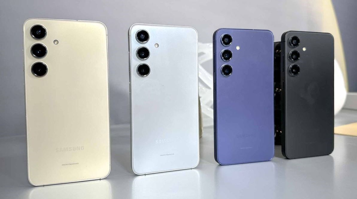 Samsung, Hindistan pazarındaki liderliğini indirimlerle kutluyor
