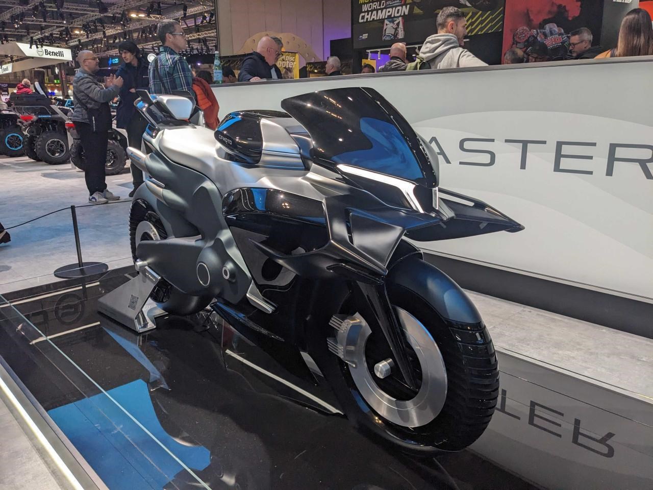CFMoto, 1000cc’lik V4 motoruyla devler ligine adım atıyor