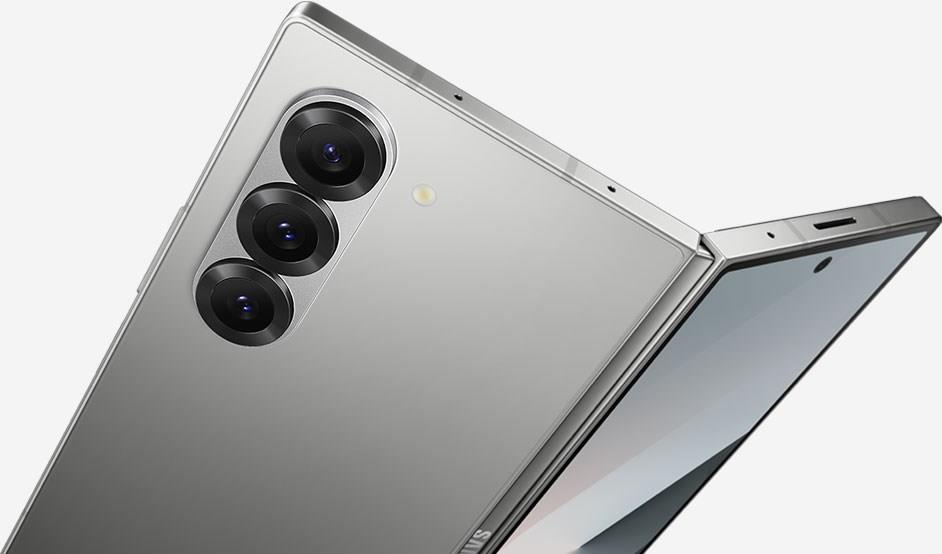 Samsung, katlanabilir telefon pazarında tekrar liderliği aldı: