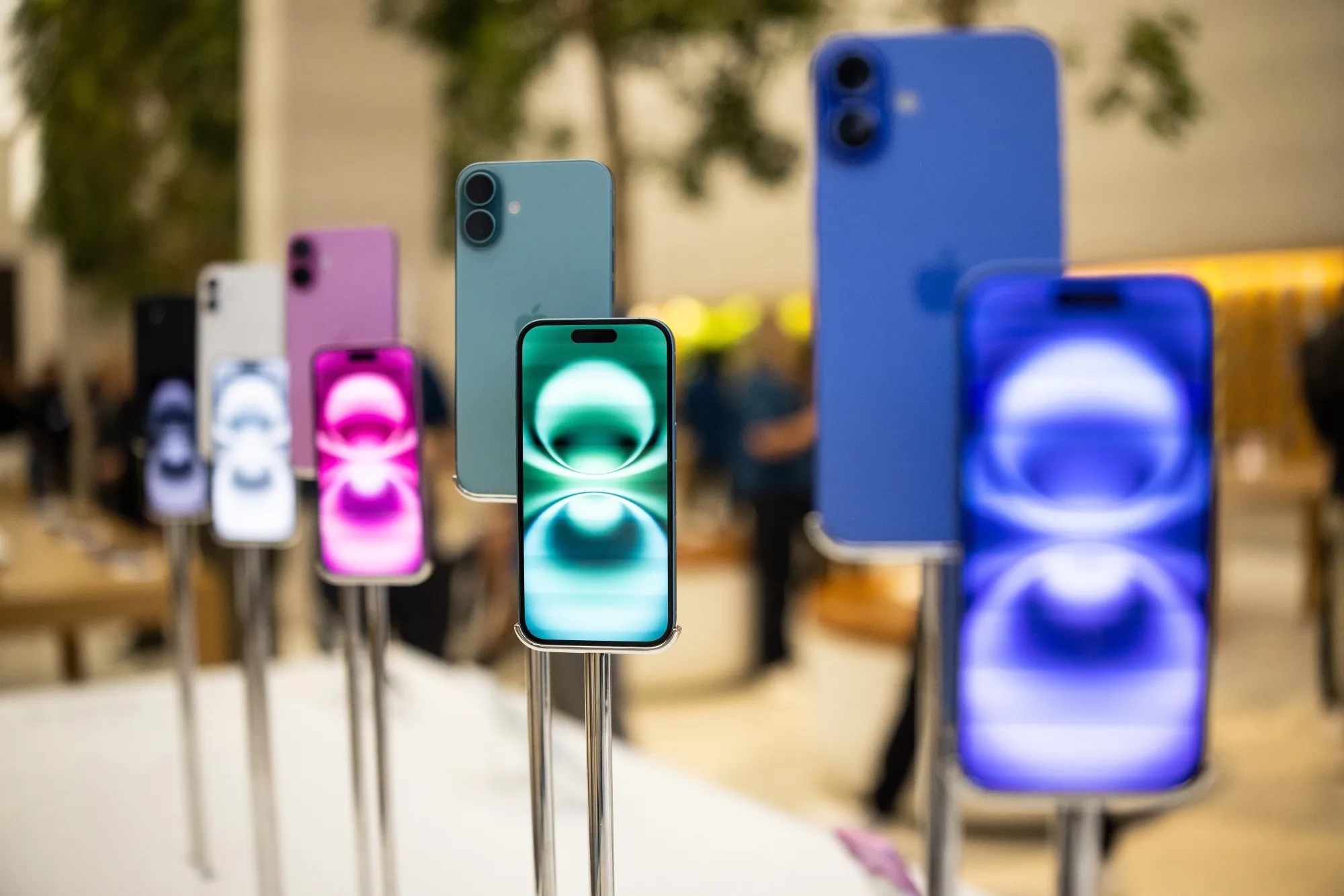 Apple, Siri’yi baştan aşağı yeniliyor: Daha akıllı, daha konuşkan