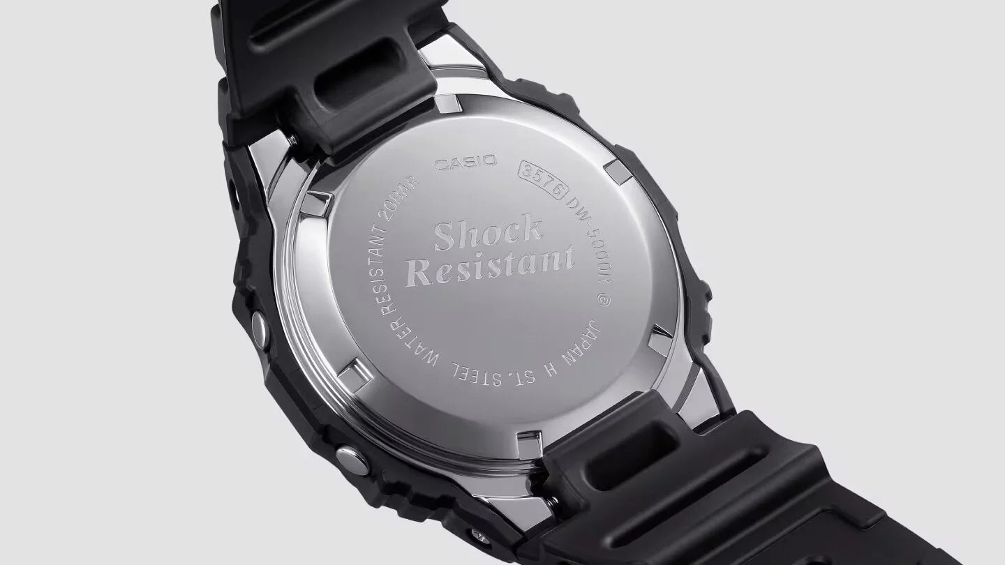 Casio, 1983 model G-Shock DW-5000R saatini yeniden piyasa sür