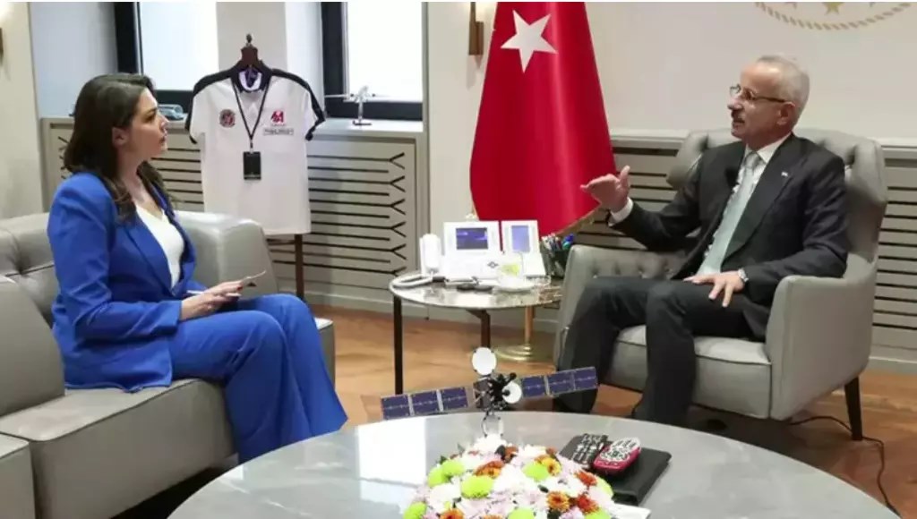 Bakan Uraloğlu detayları verdi: Çocuklara sosyal medya yasağı