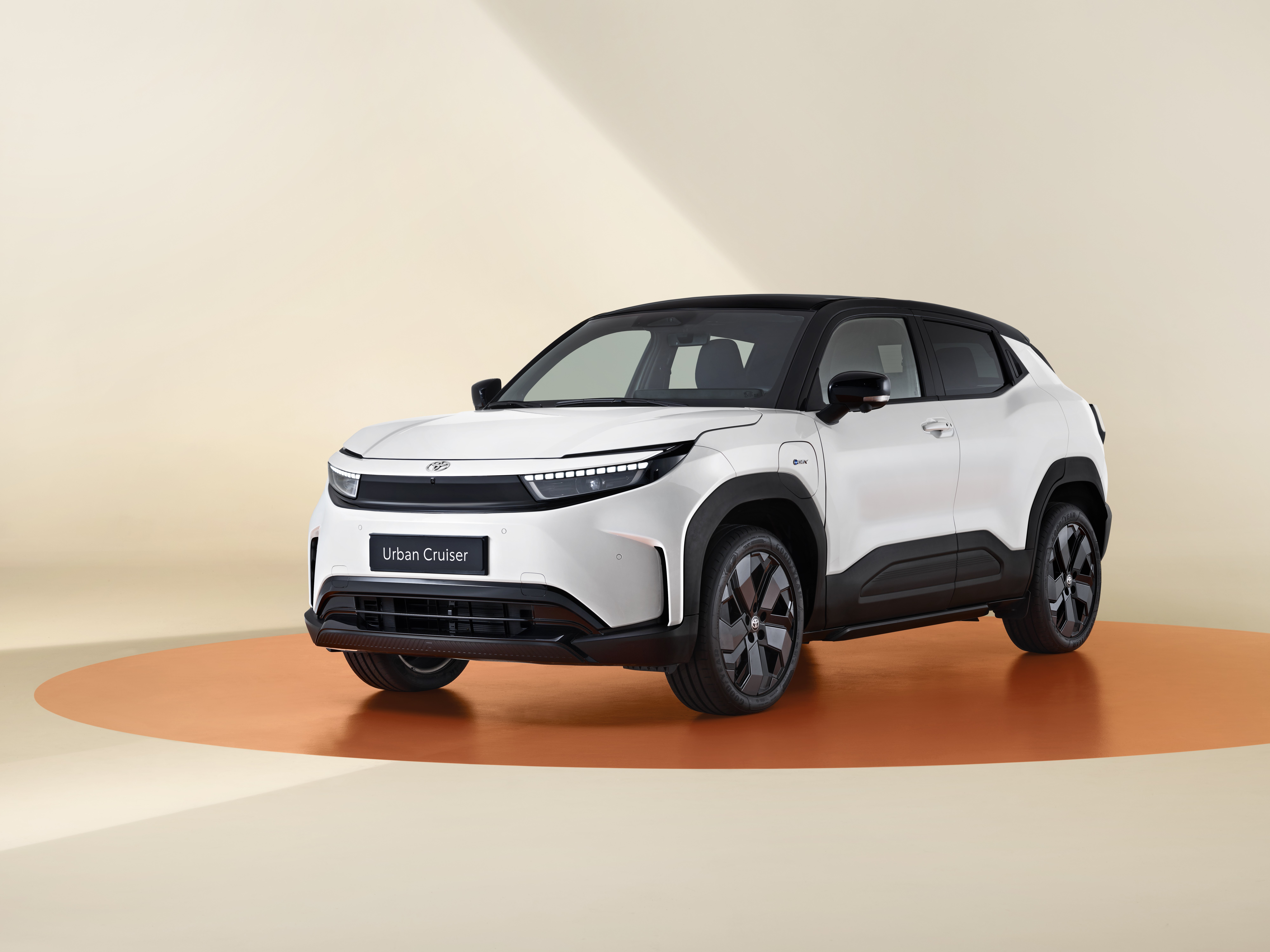 Toyota Urban Cruiser tanıtıldı: İşte özellikleri ve fiyatı