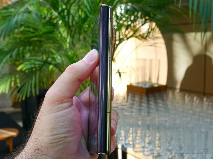 Samsung’un üçe katlanır telefonundan ilk bilgiler gelmeye başladı