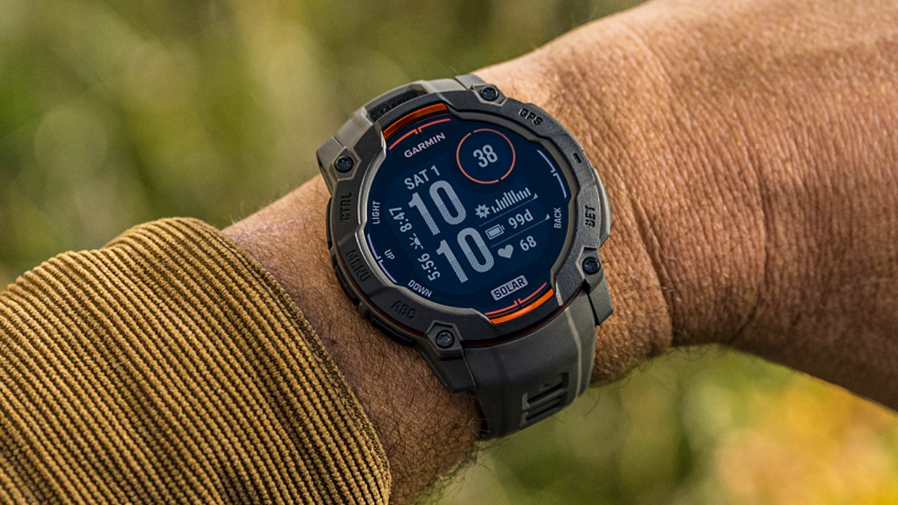 Garmin sonsuz pil ömrüne sahip Instinct 3 akıllı saatini tanıttı