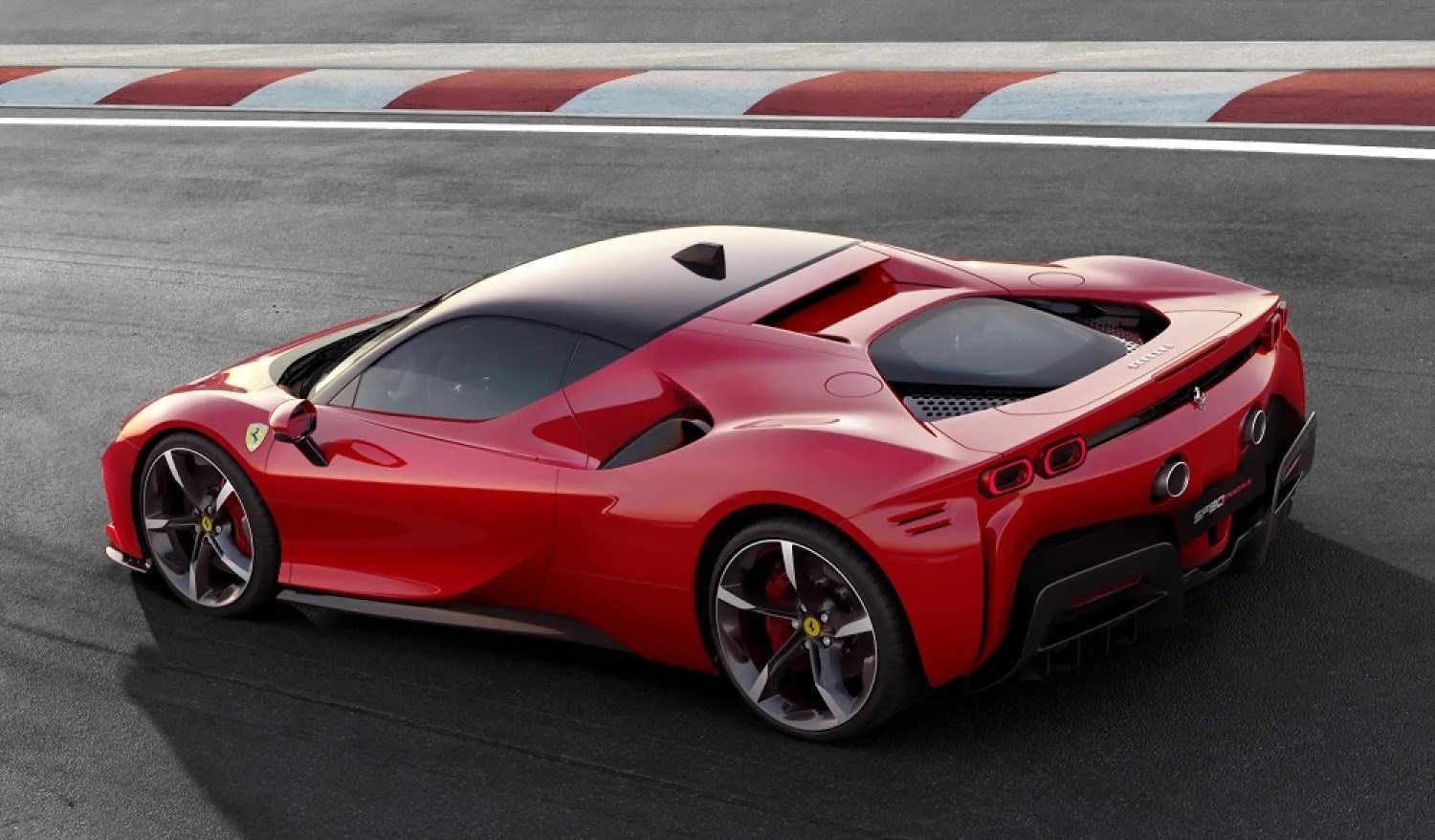 en iyi spor araba markası Ferrari