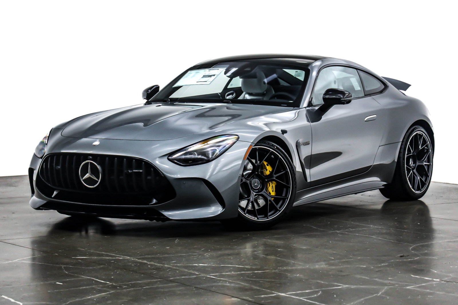 lüks otomobil markası Mercedes-Benz