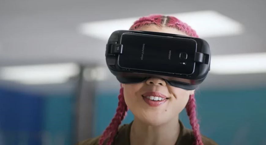 Samsung bugün bir sürpriz yaparak yeni XR başlığını tanıtabilir