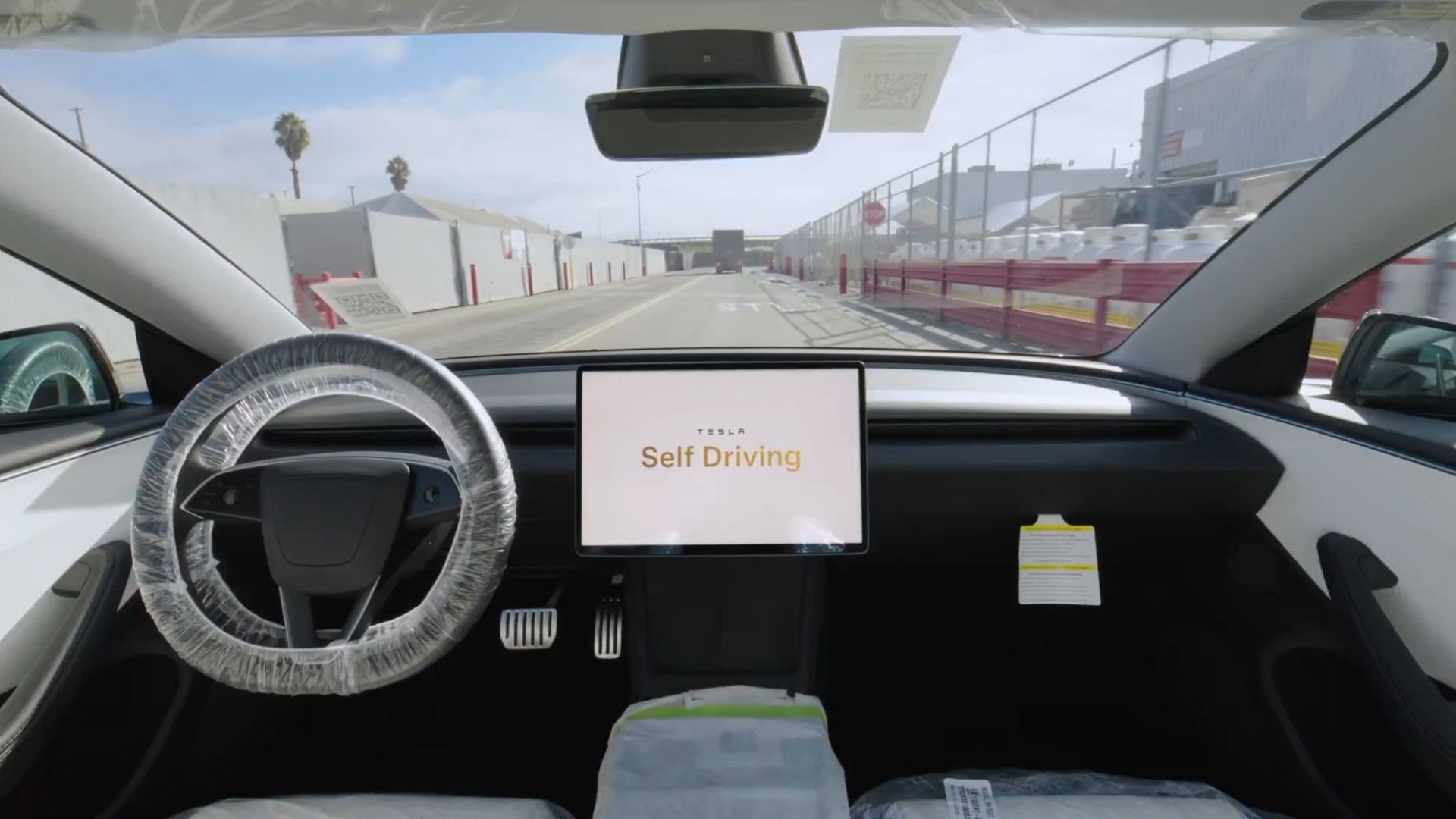 Tesla’nın araçları “otonom” yetenekli olarak doğuyor