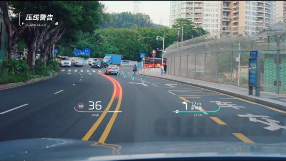 Huawei, yeni AR özellikli head-up display sistemini tanıttı