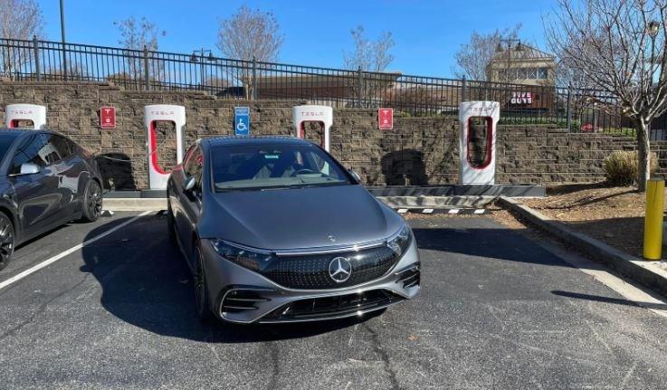 Mercedes sahiplerine güzel haber: Artık Tesla şarj sistemi içinde