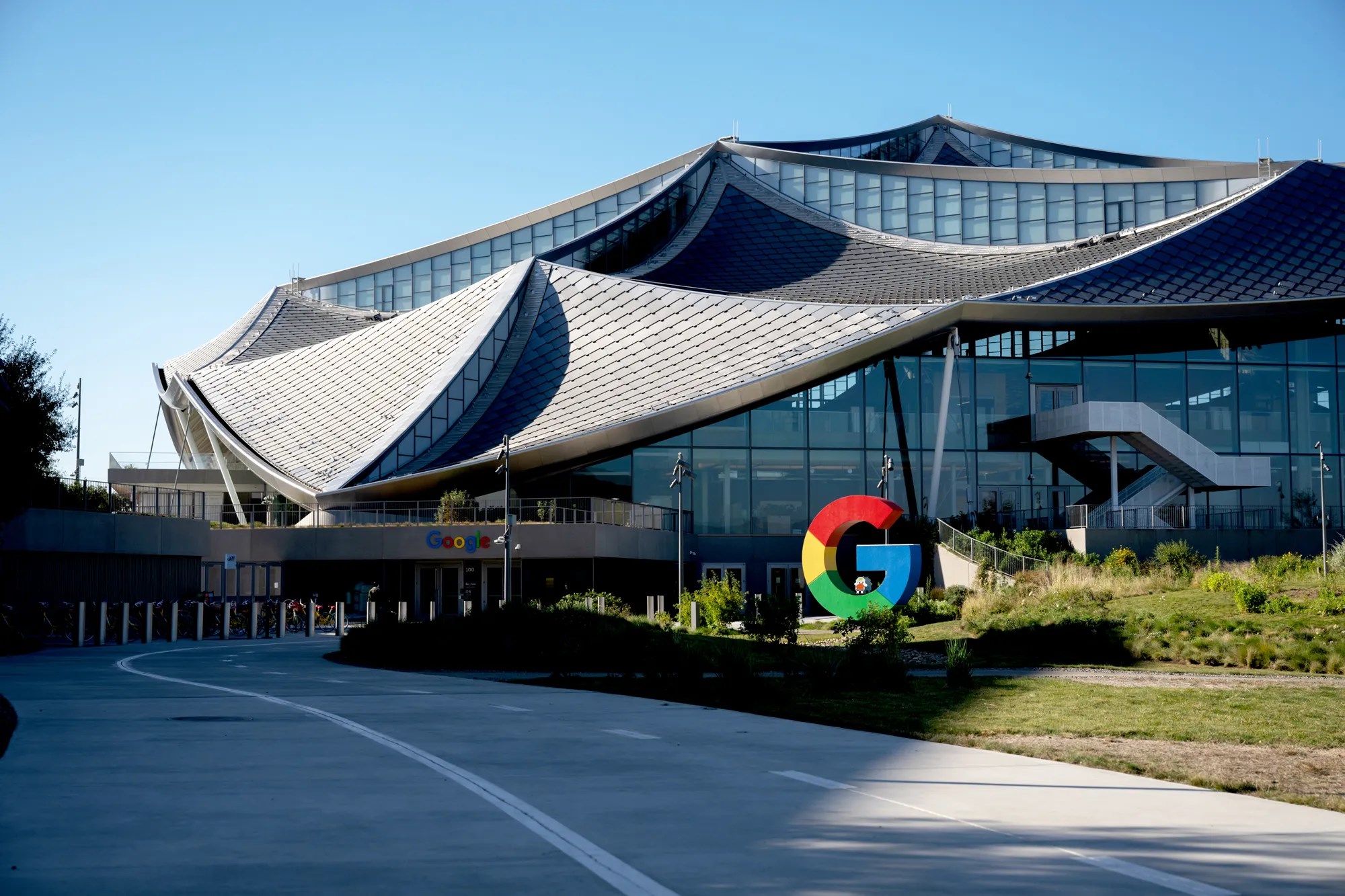 Google artık yapay zekayı silah için kullanmakta sorun görmüyor