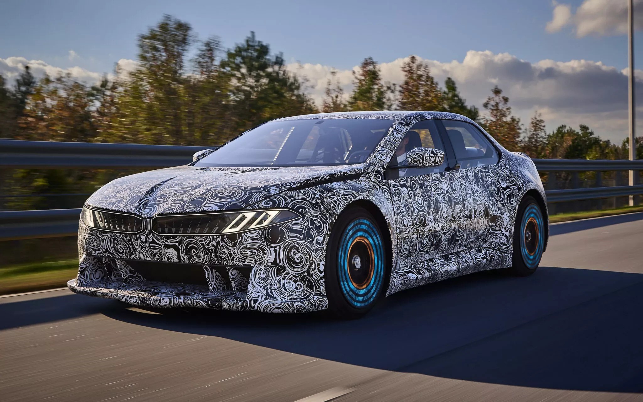BMW, elektrikli araçları için yeni merkezi bilgisayarını tanıttı