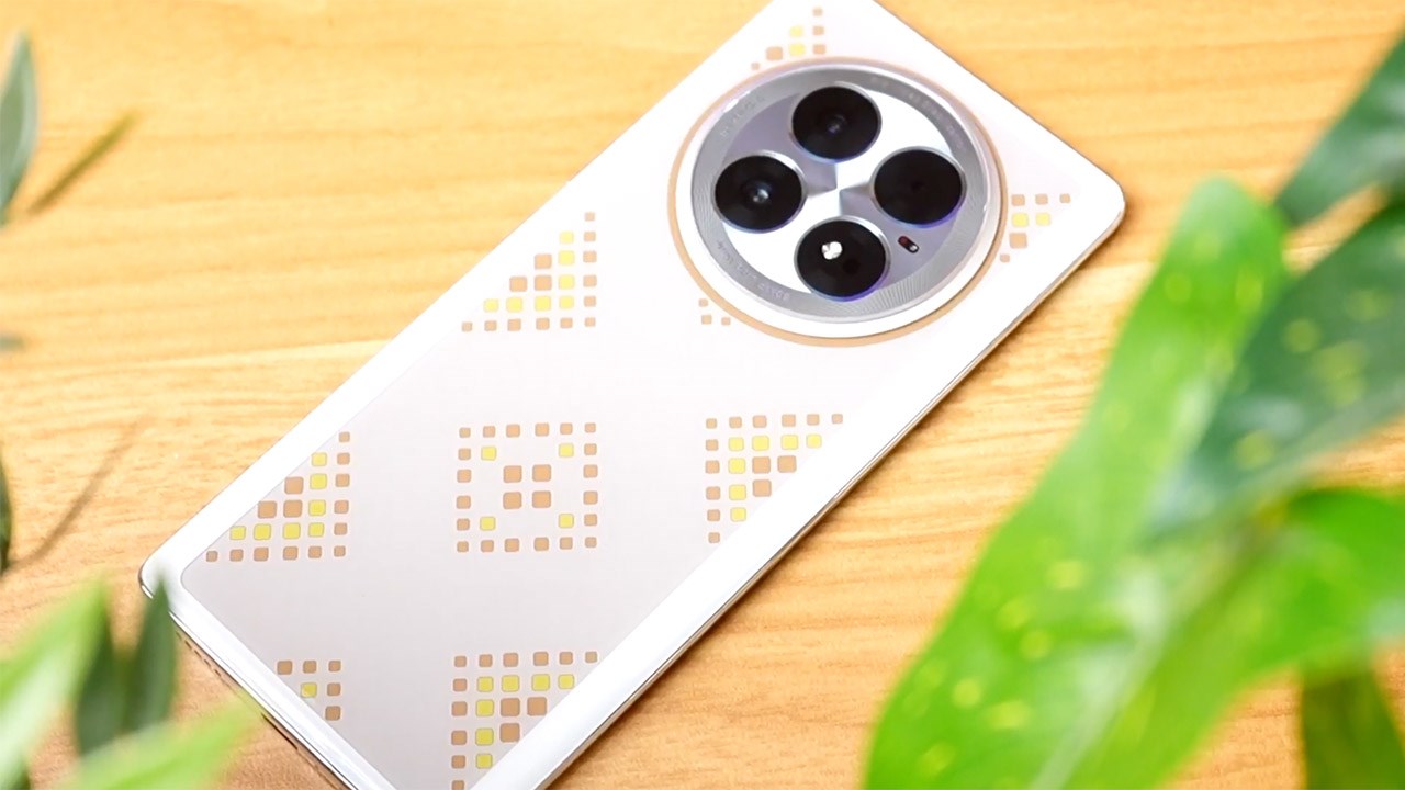 Infinix, güneş panelli akıllı telefonunu sergiledi