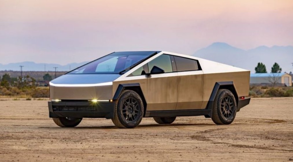 Tesla Cybertruck için beklenmedik düşüş: Talep yetersiz!