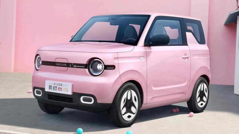 2025 Geely Panda Mini, Çin'de 6850 dolara satışa sunuldu