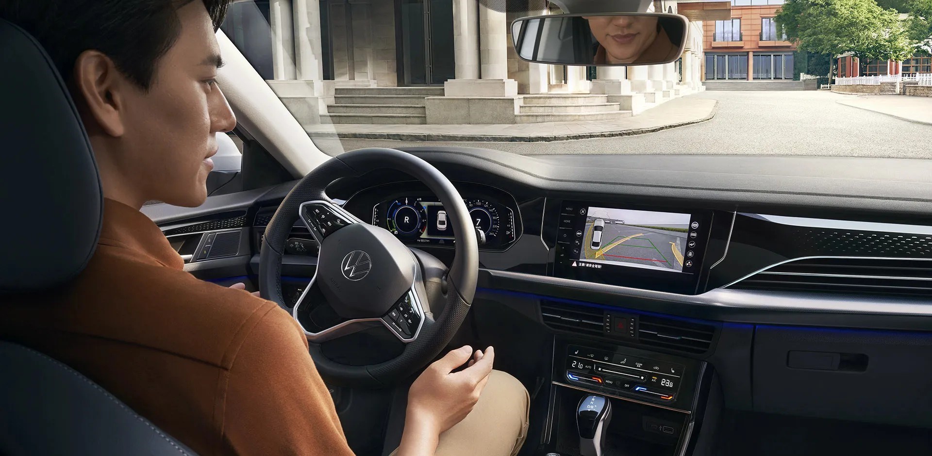 Volkswagen uygun fiyatlı yeni Passat PHEV modelini tanıttı