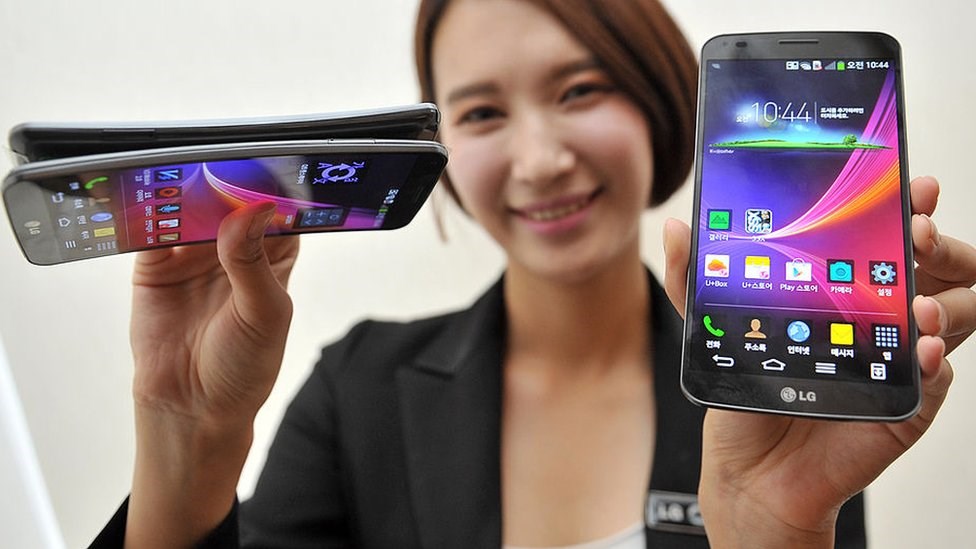 LG akıllı telefonlar karanlığa gömüldü