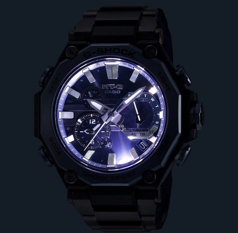 Casio’nun yeni karbon fiber saat modeli tanıtıldı