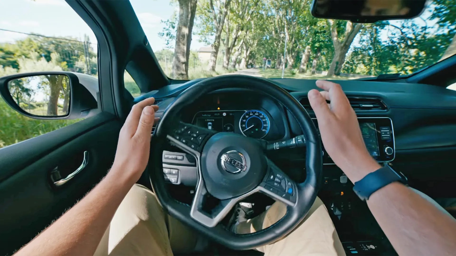 Güvenlik alarmı: Nissan Leaf, hackerların oyuncağı oldu