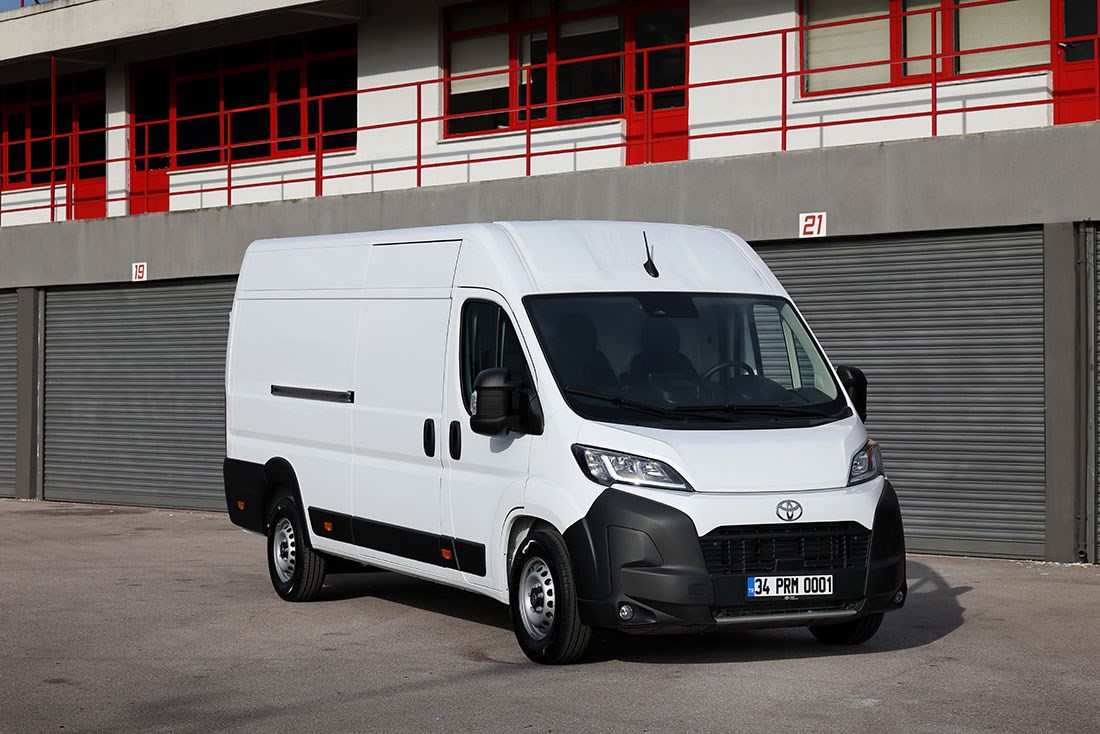 Toyota PROACE MAX Türkiye'de: İşte fiyatı ve özellikleri