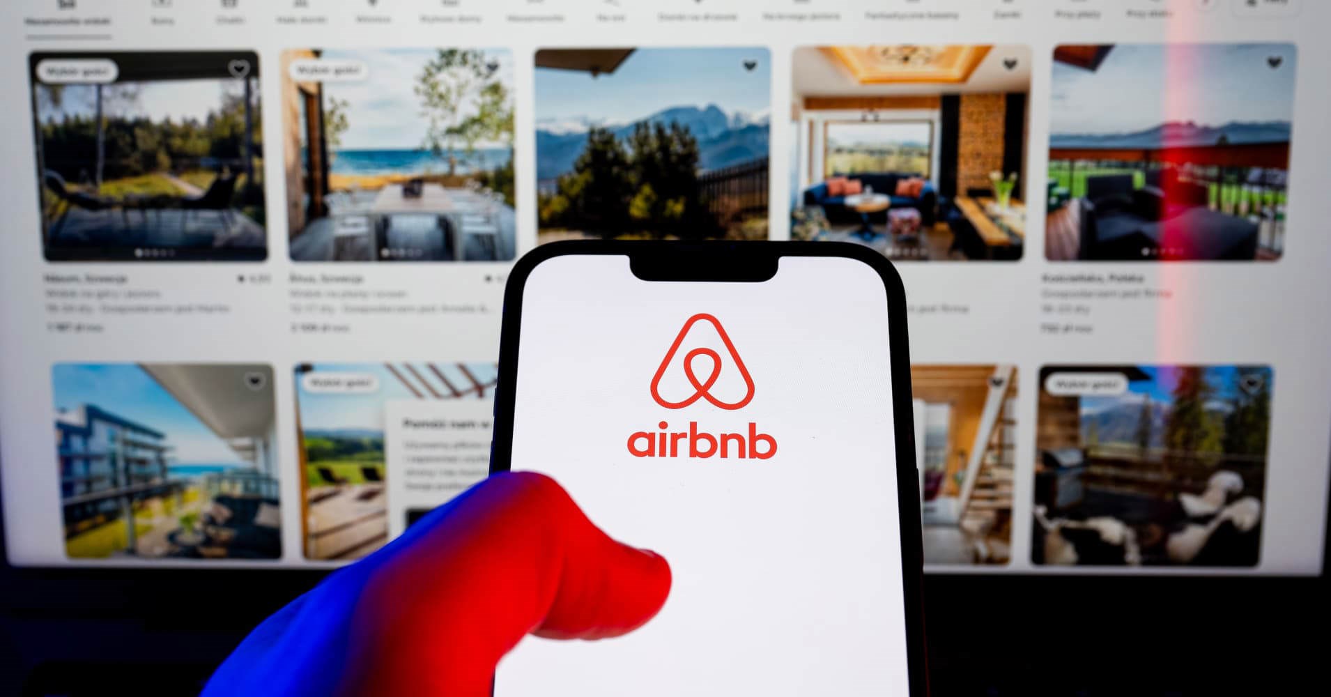 Airbnb yenilendi: Tatil için gerekli olan her şey bir yerde