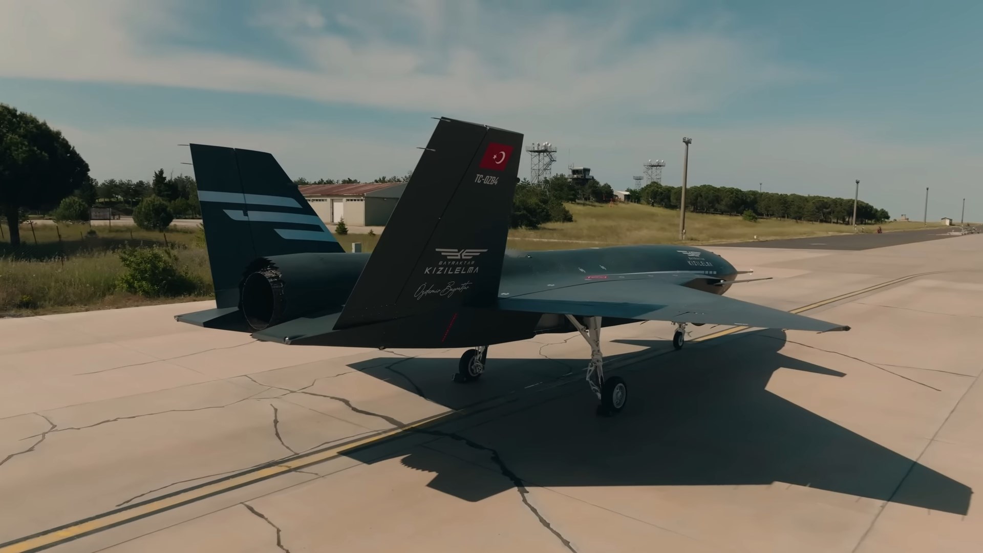 Bayraktar Kızılelma’nın yeni prototipi PT-4’ten uçuş testi!