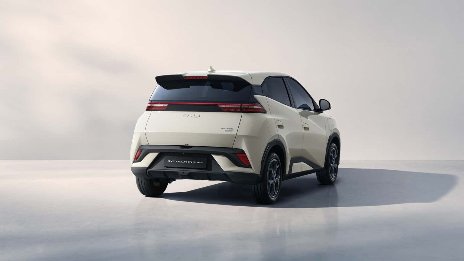 BYD, en çok satan modeli Dolphin Surf'ü Avrupa'da satışa sundu