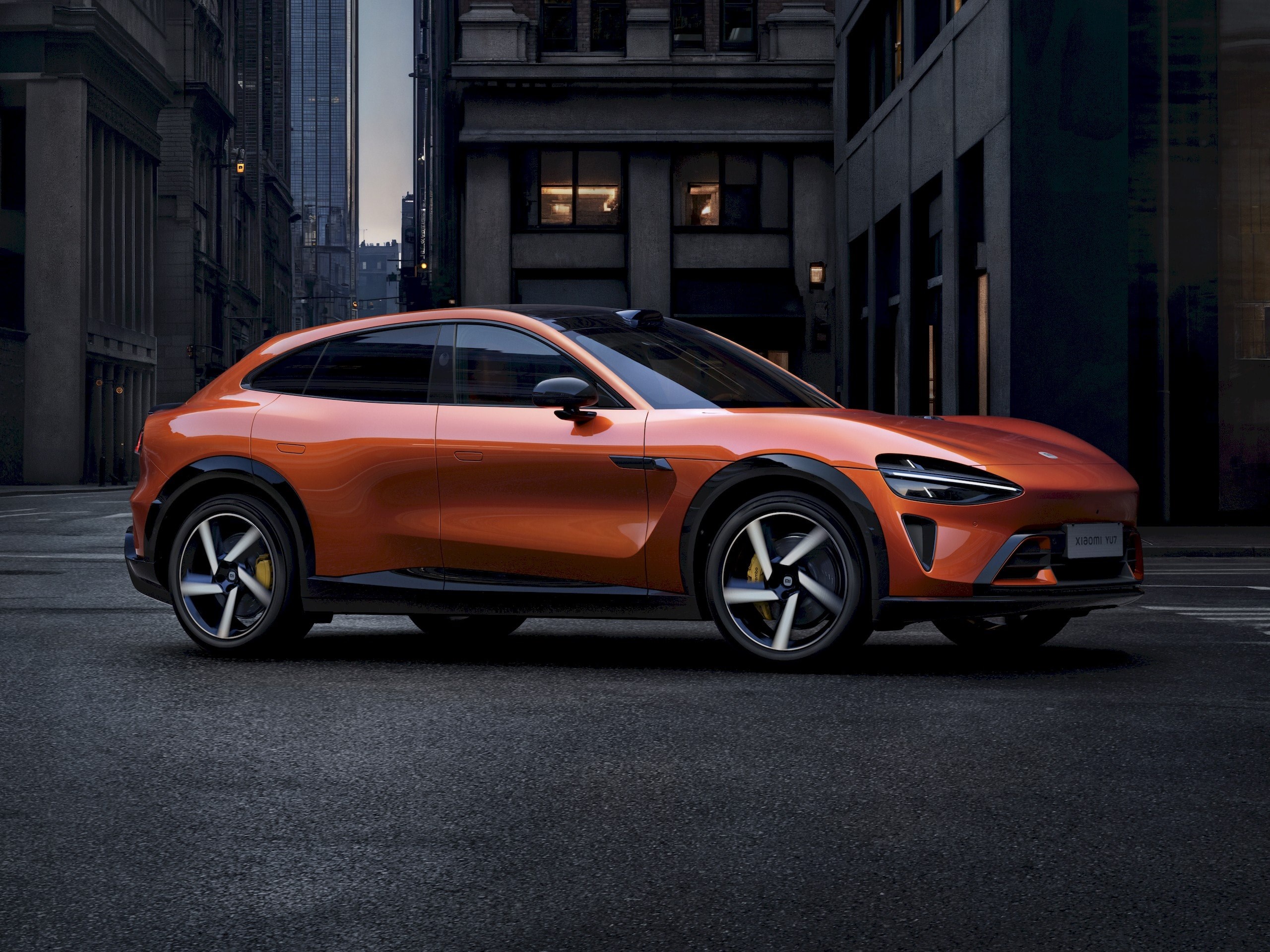 Xiaomi YU7 resmen tanıtıldı: Ferrari havası, 835 km menzil