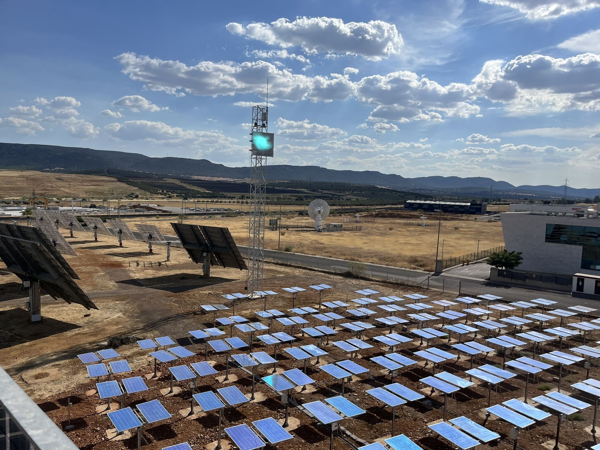 PV ve CSP’yi birleştiren yeni nesil güneş enerjisi santrali