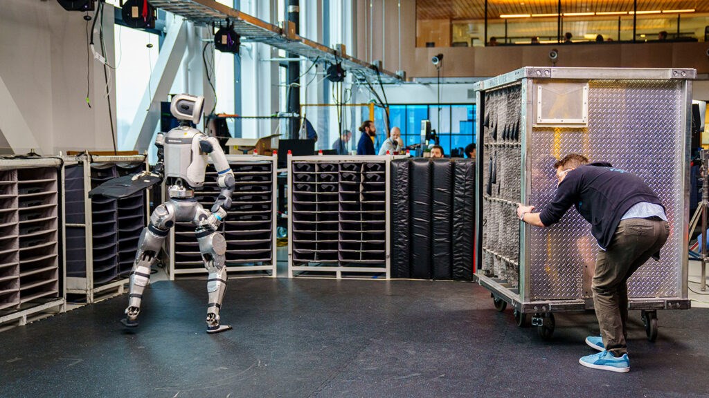 İnsansı robot Atlas’a insanüstü görüş yeteneği eklendi