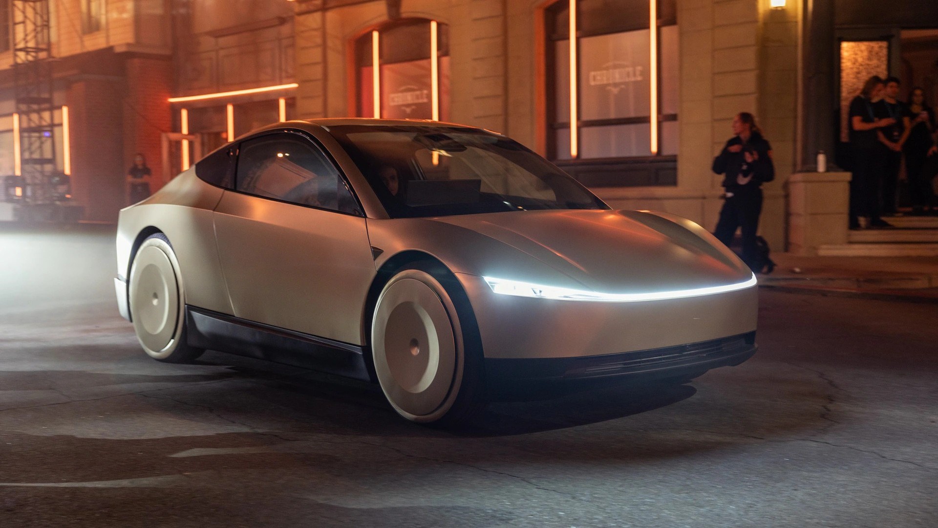 Tesla, robotaksi hizmetini 12 Haziran'da başlatıyor