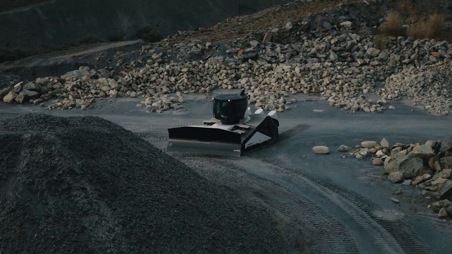 32 tonluk elektrikli iş makinesi: Karşınızda Moonlander