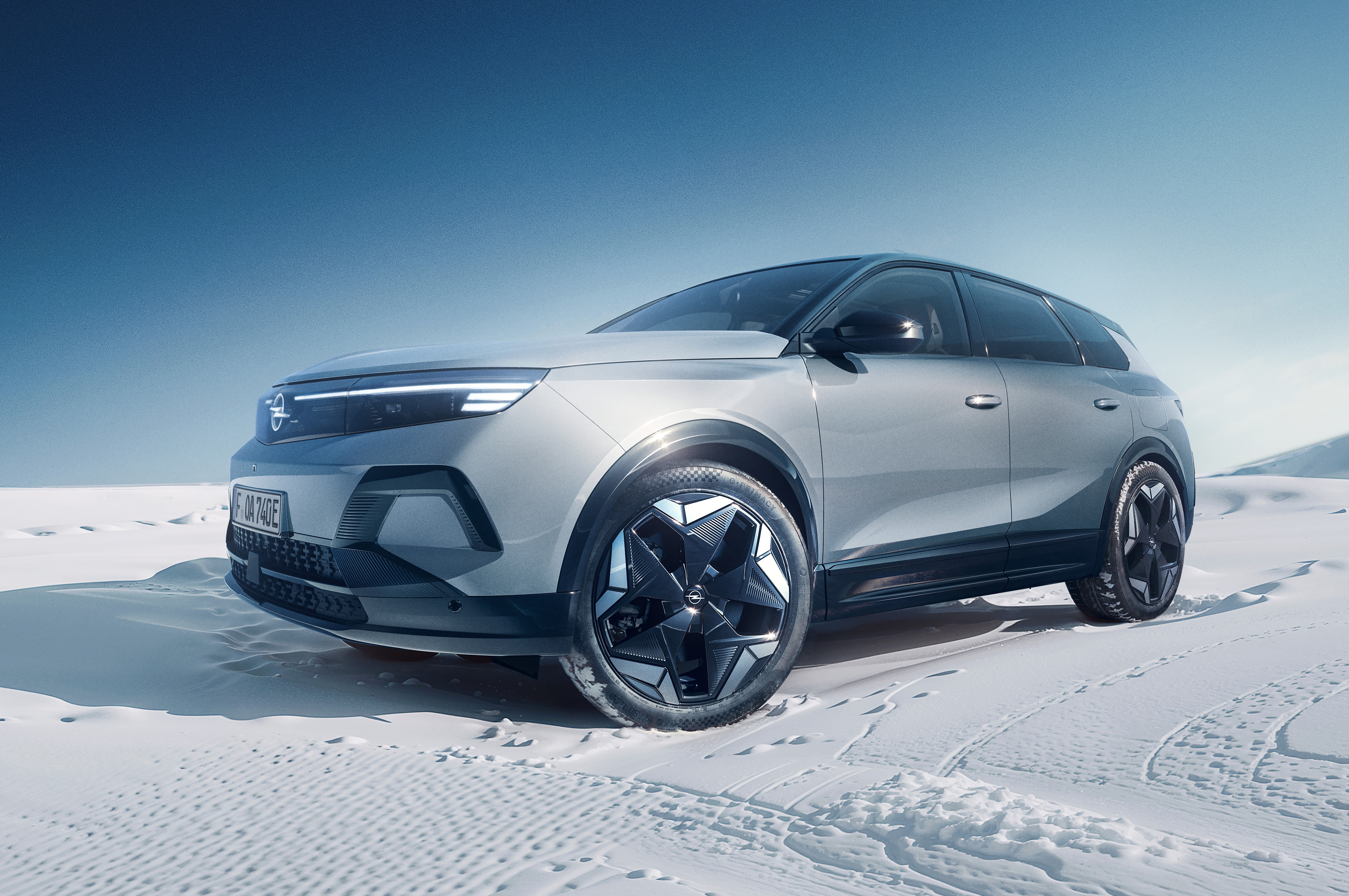 Elektrikli Opel Grandland'in 4x4 versiyonu tanıtıldı