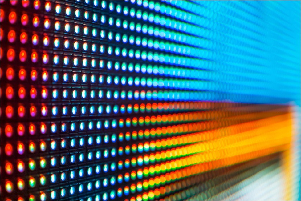 Perovskit LED teknolojisinde devrim: 1 milyon nit parlaklık!
