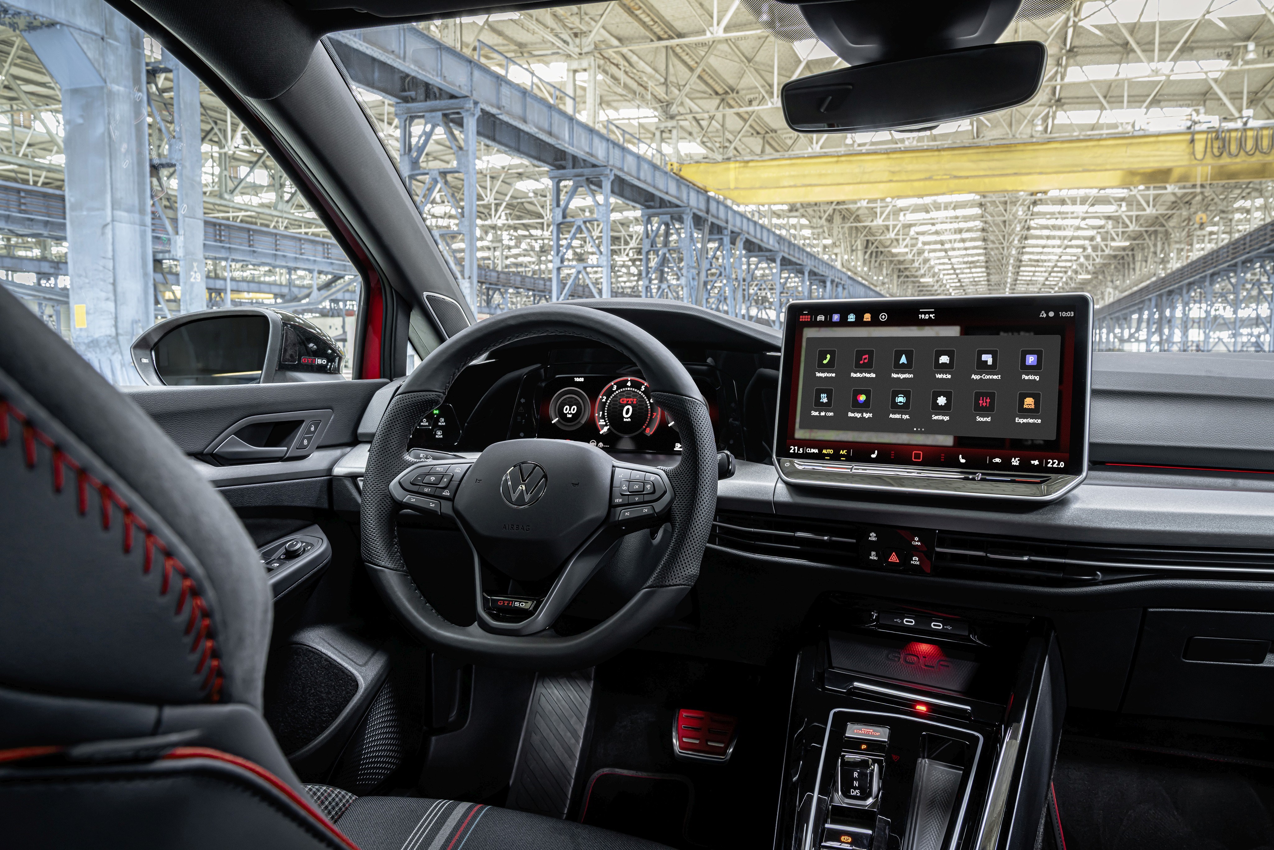 Tarihin en güçlü ve en hızlı Golf GTI'ı tanıtıldı
