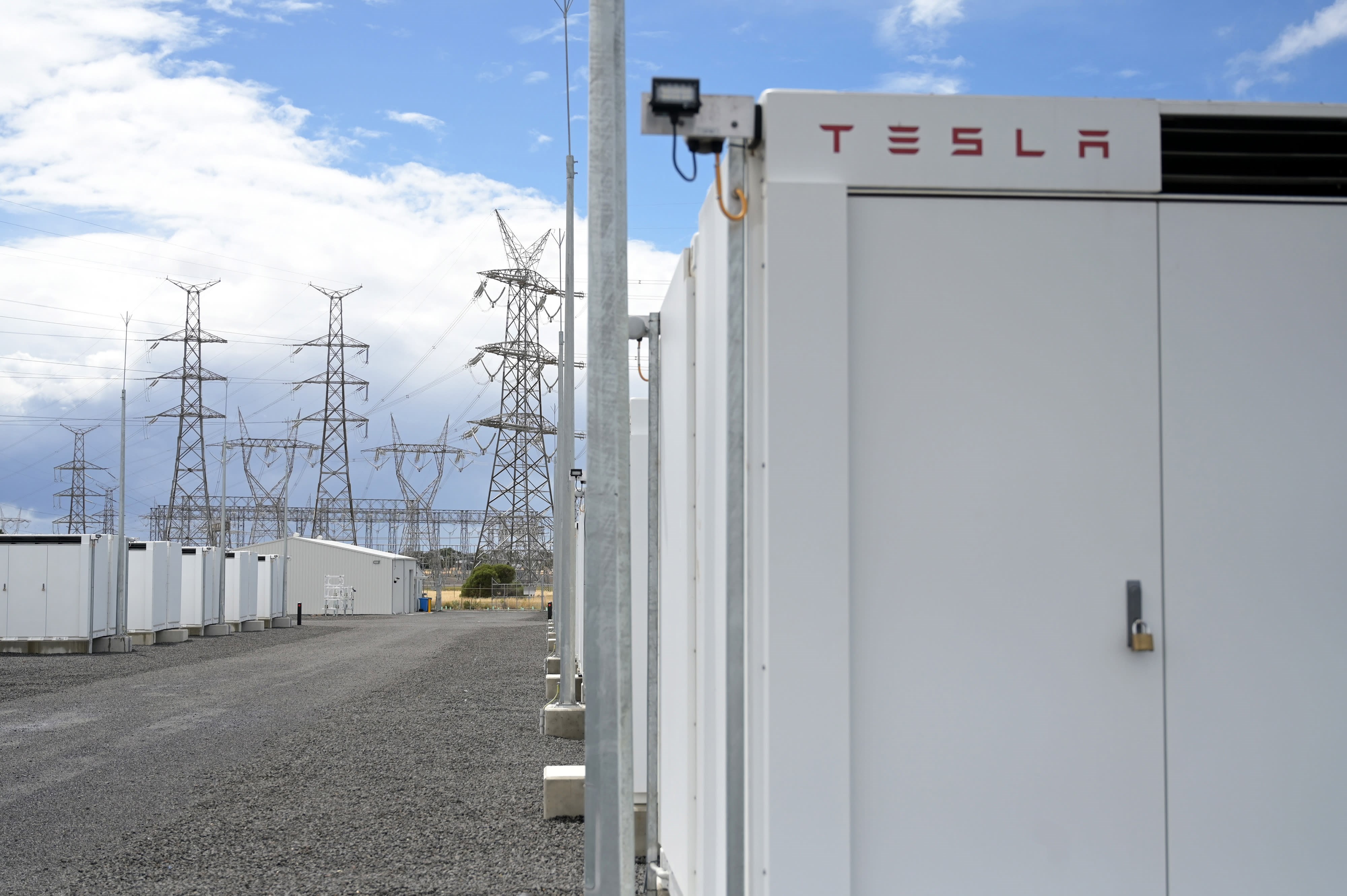 Tesla, Çin’in en büyük enerji depolama tesisini inşa ediyor